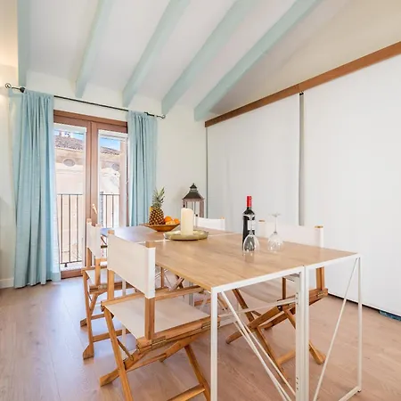 32 2 Апартаменти *